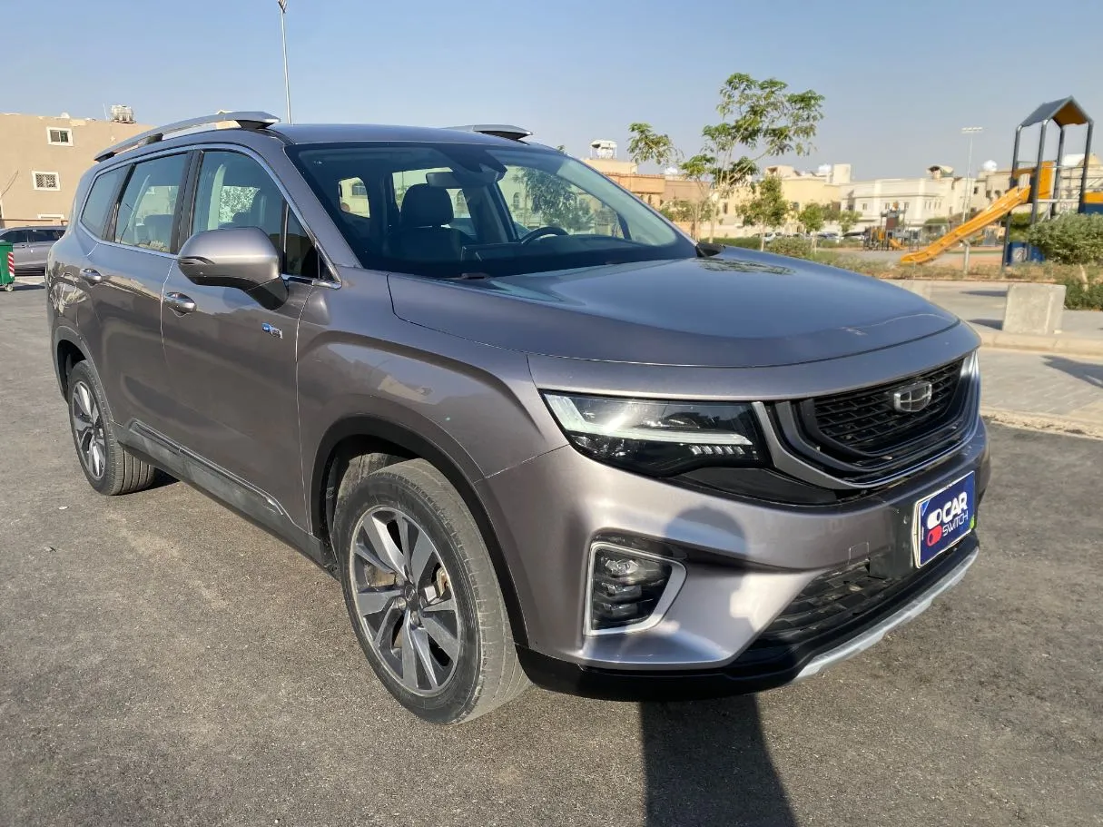 Car image 3
