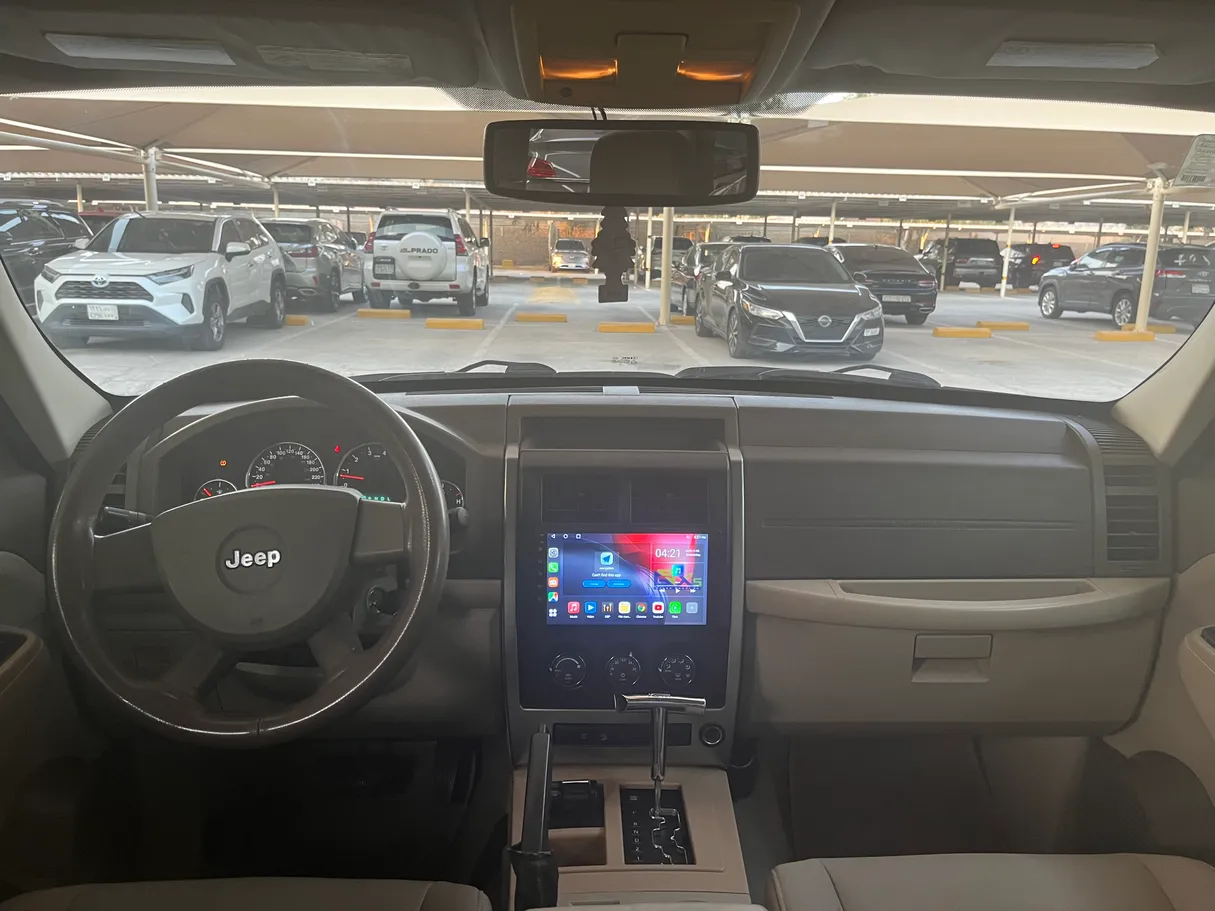 Car image 7