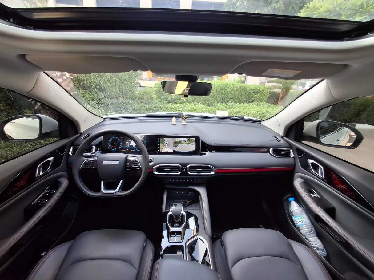 Car image 17