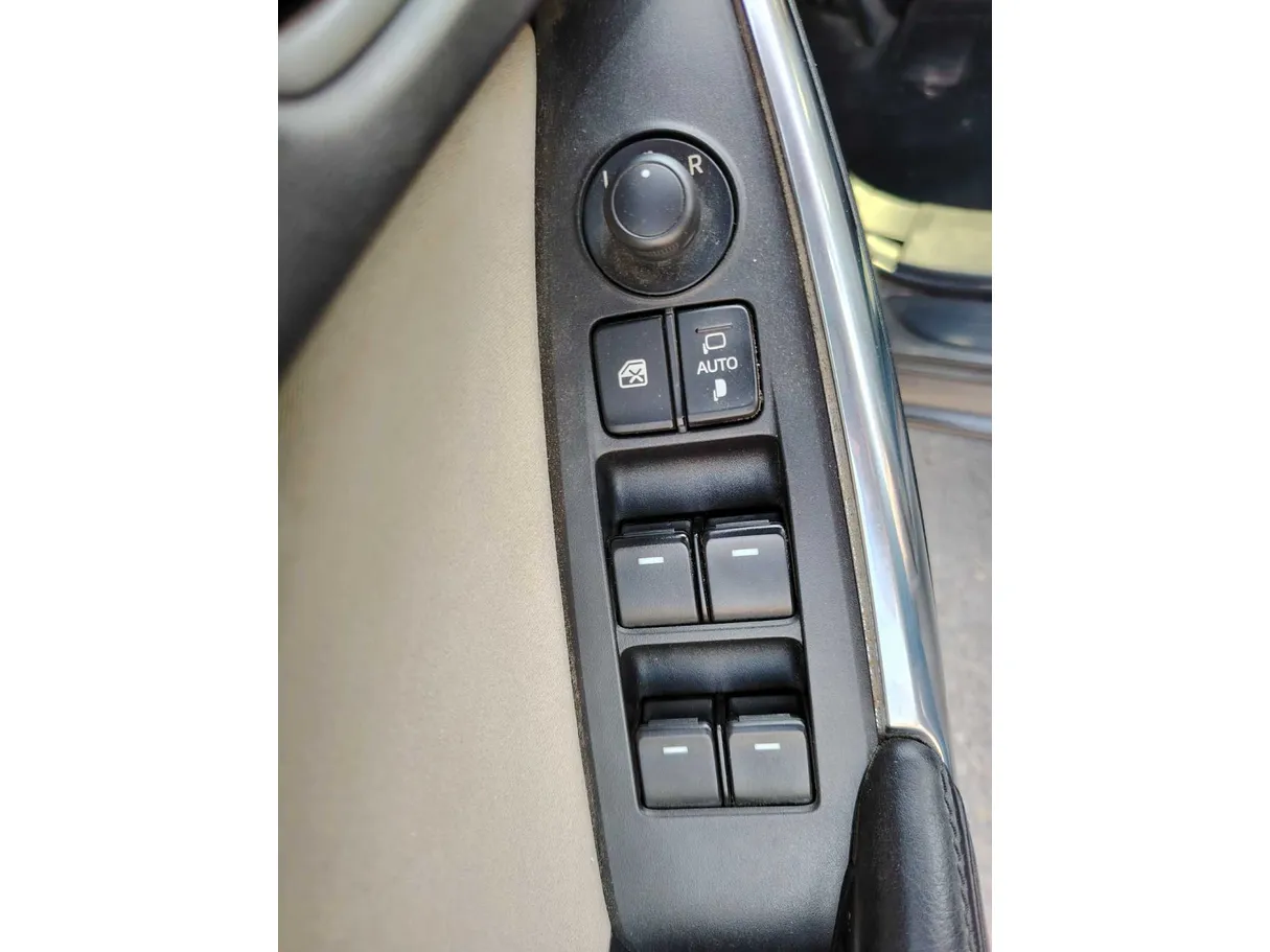Car image 41