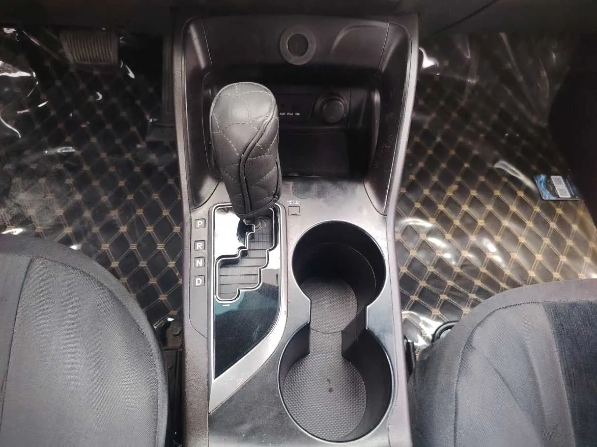 Car image 20
