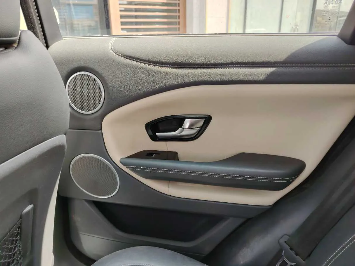 Car image 39