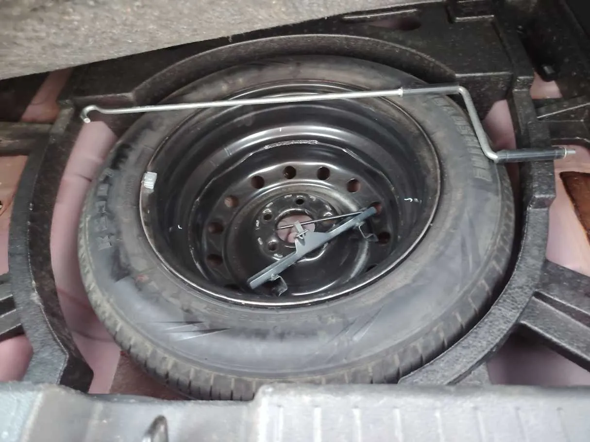 Car image 39