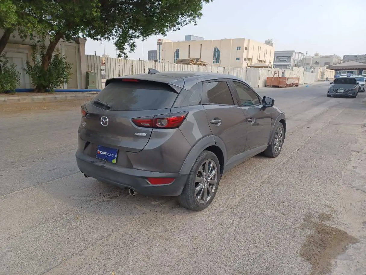 Car image 5