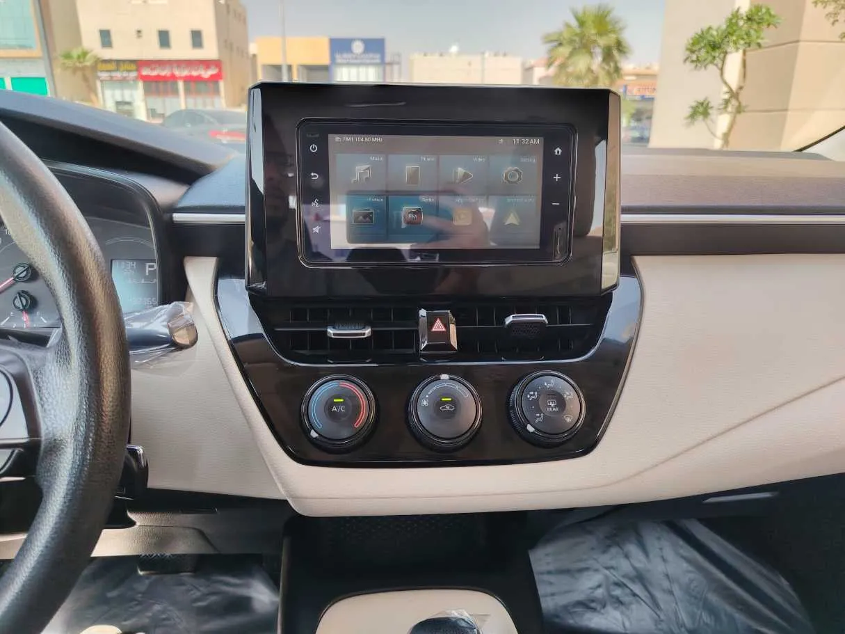 Car image 23
