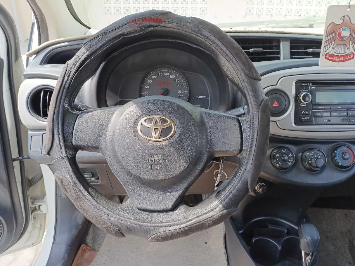 Car image 17