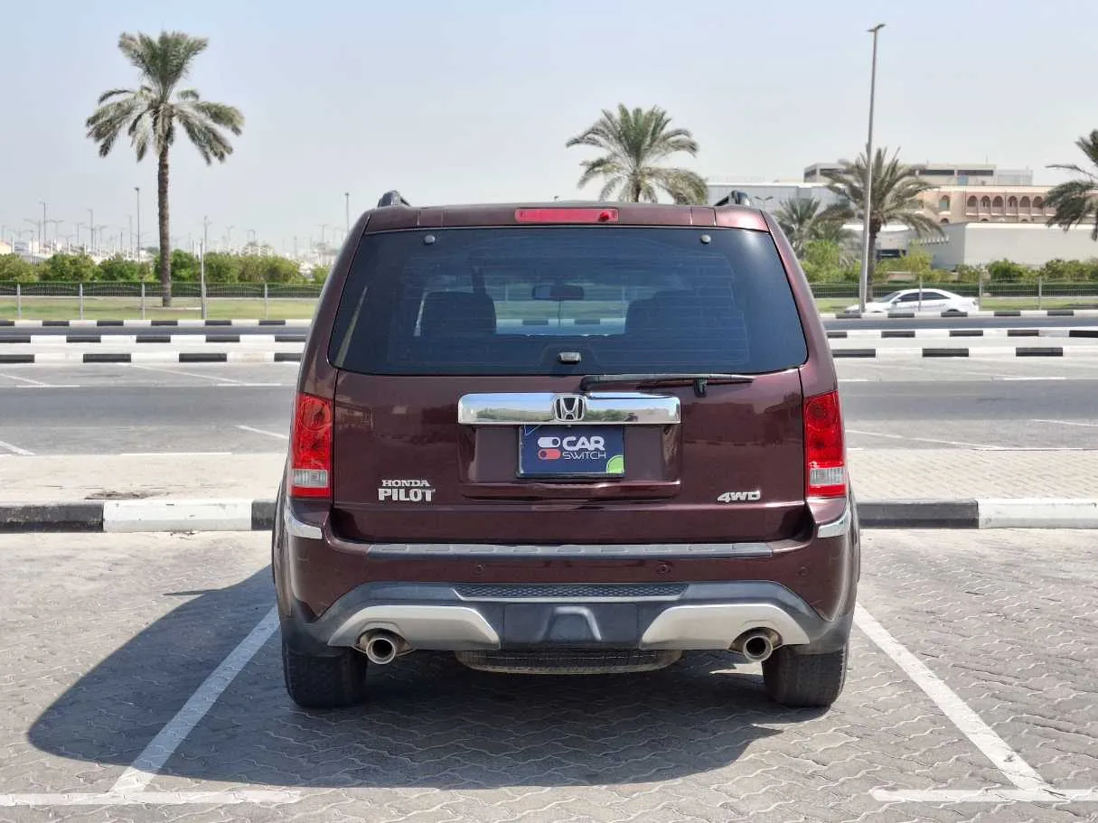 Car image 6