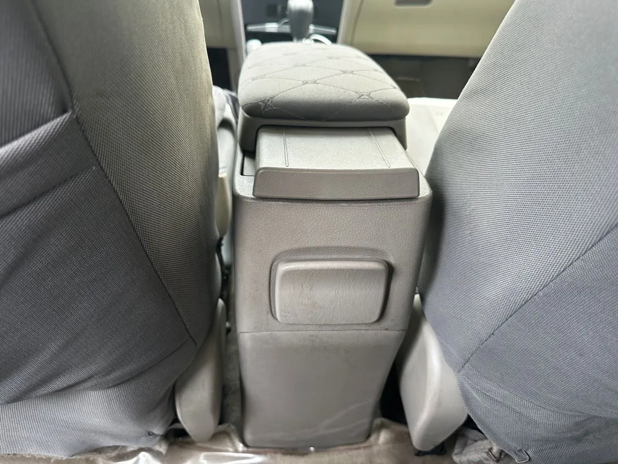 Car image 25
