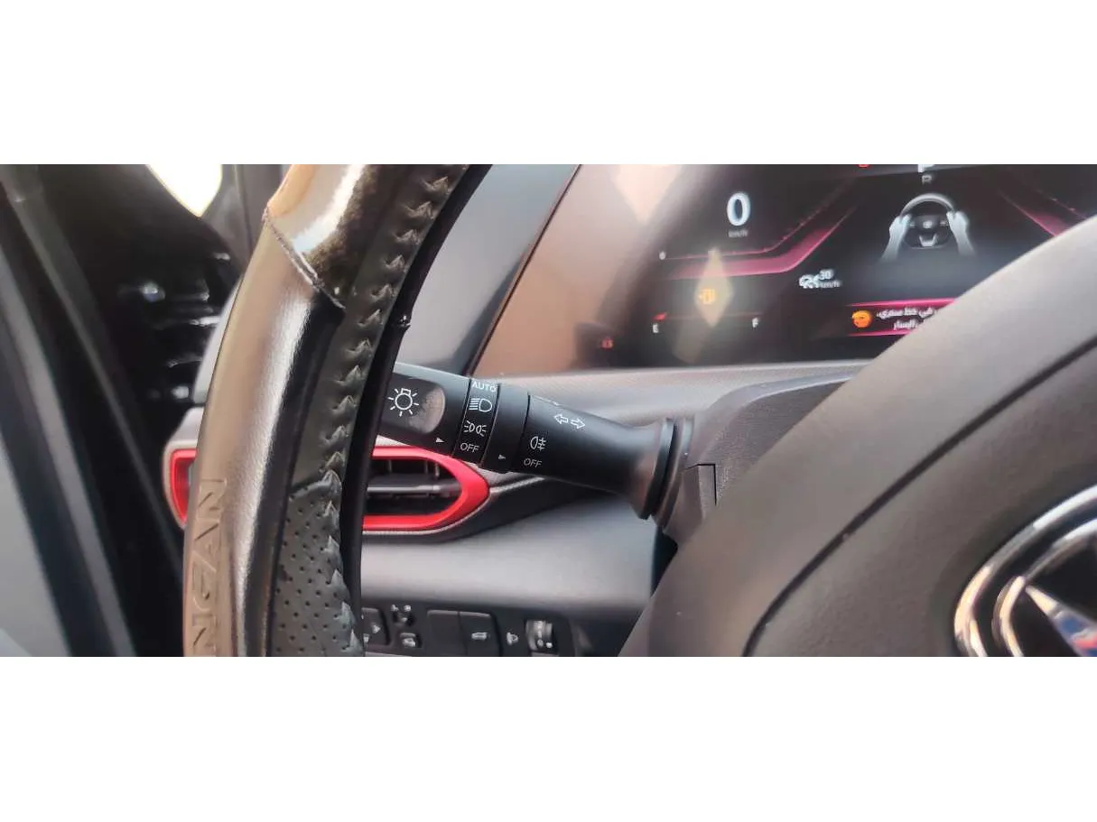 Car image 23