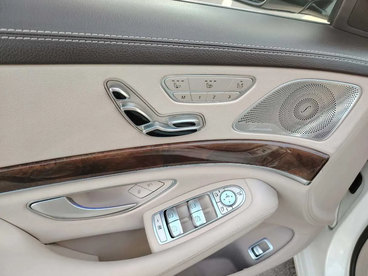Car image 44