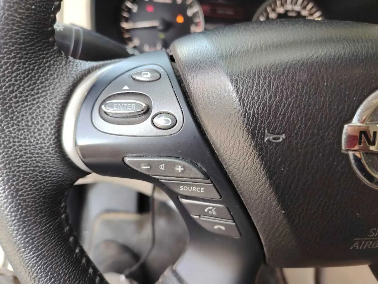 Car image 36