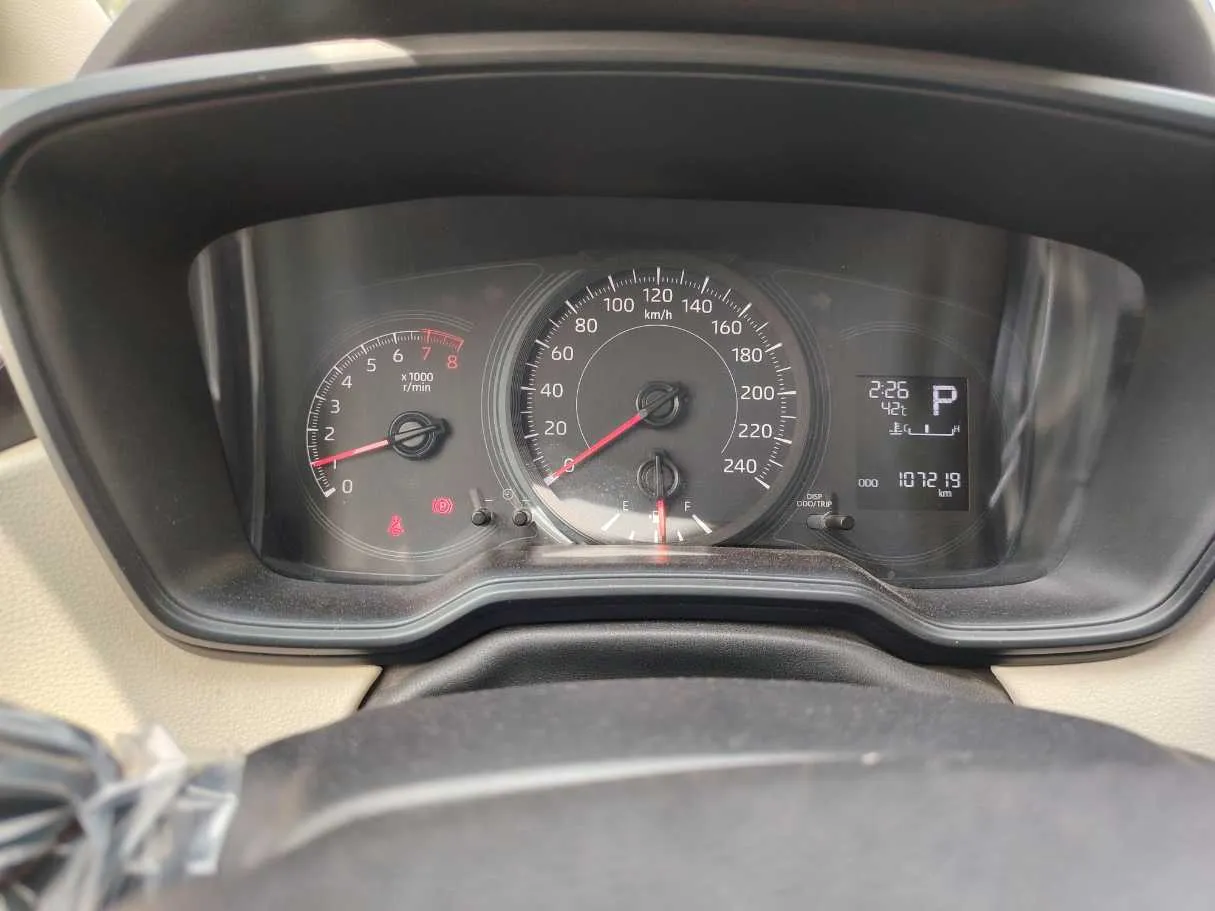 Car image 24