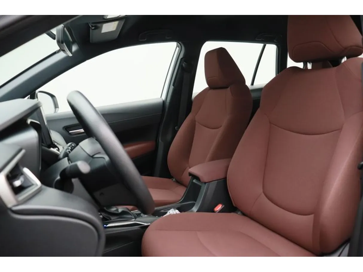 Car image 8