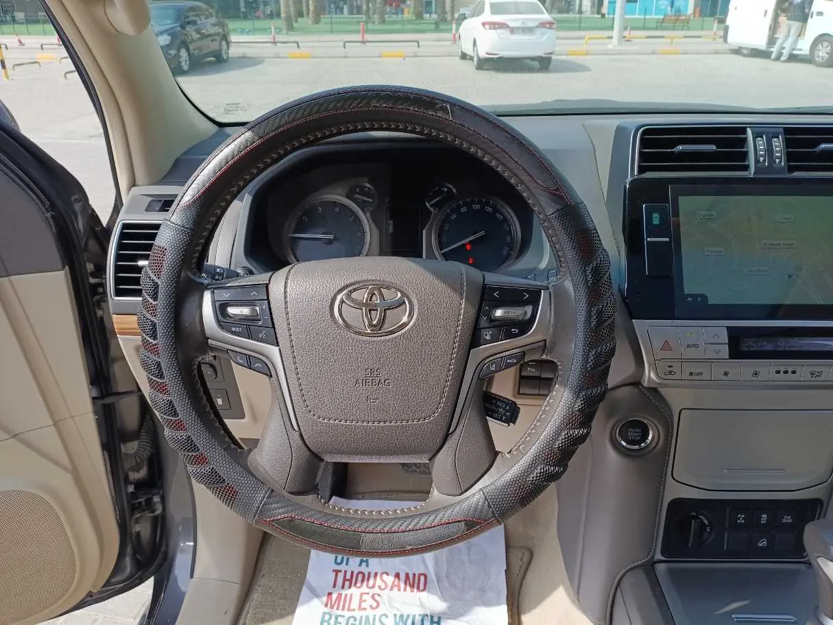 Car image 18
