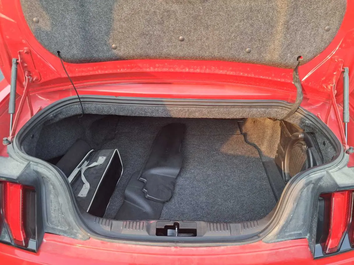 Car image 21