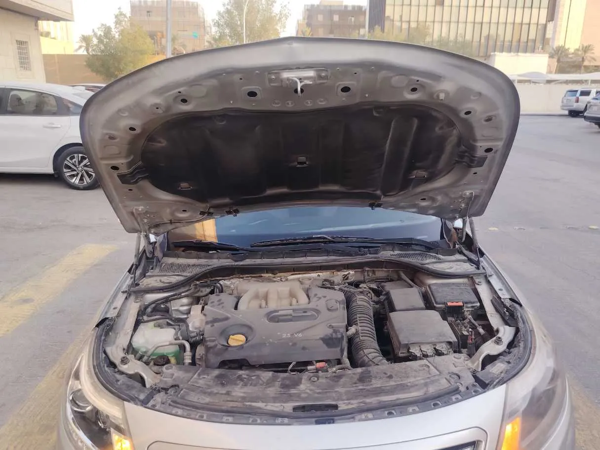 Car image 26