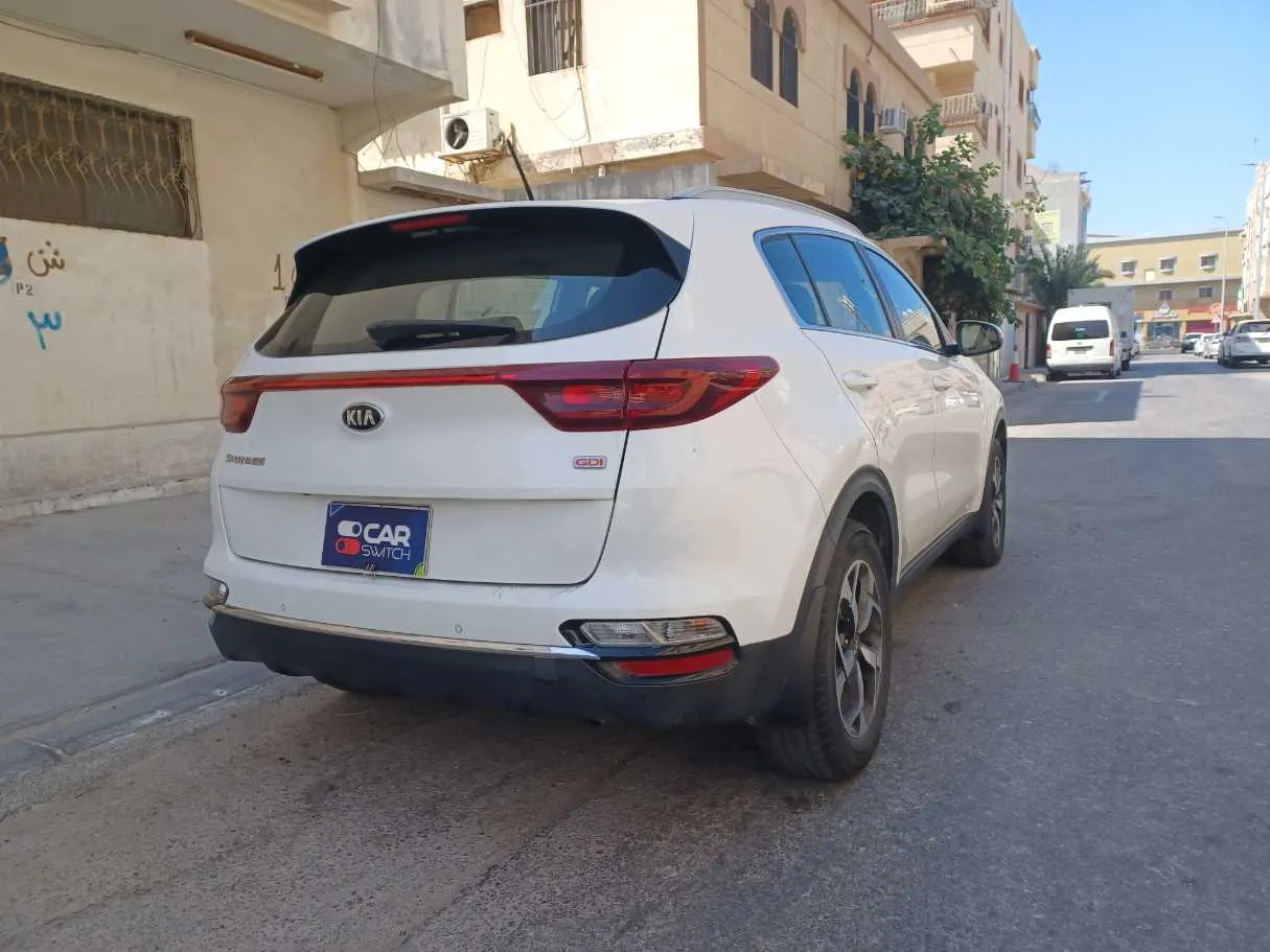 Car image 5