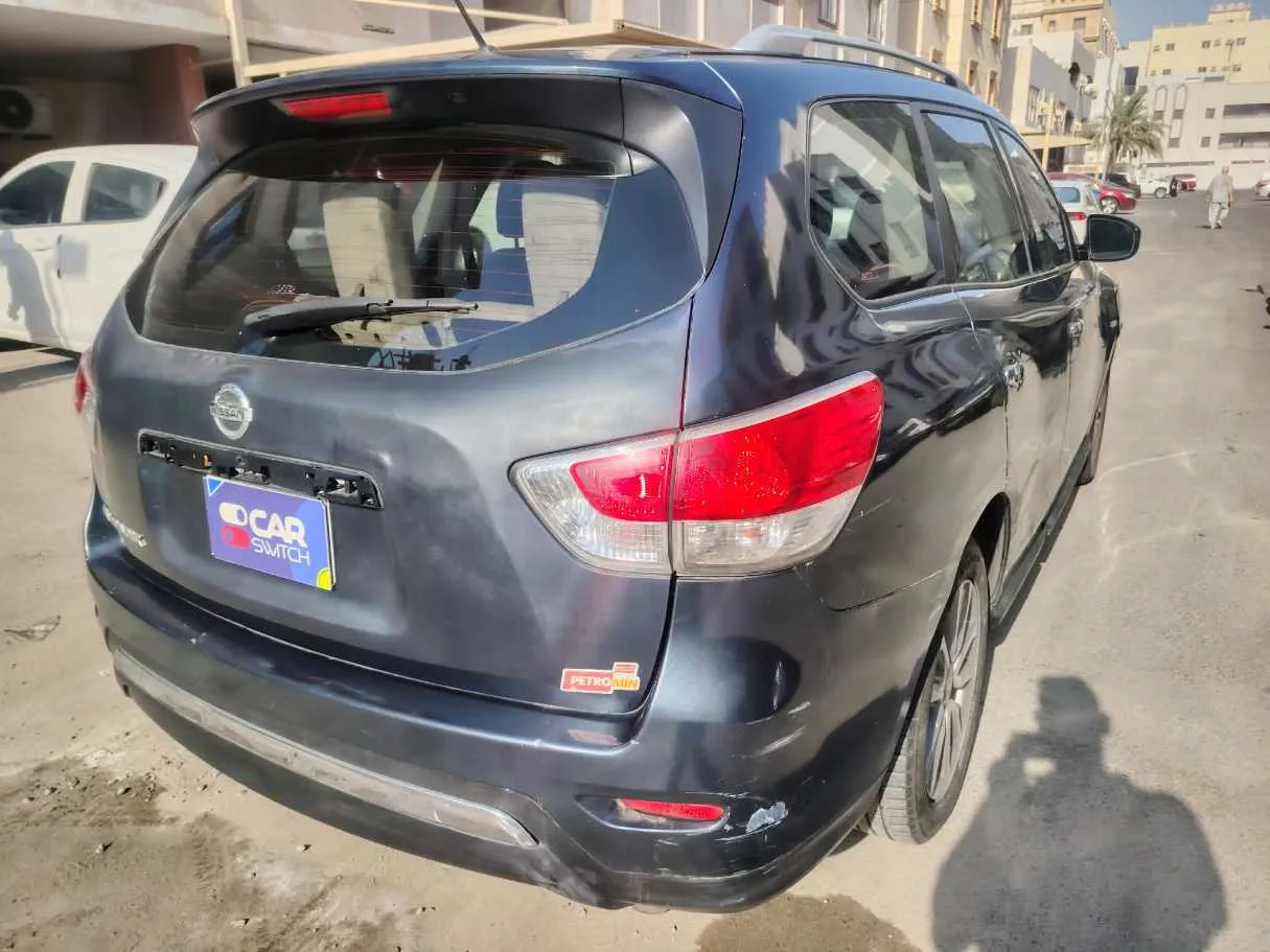 Car image 5