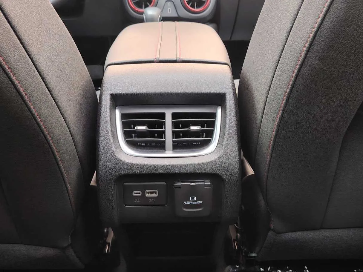 Car image 33
