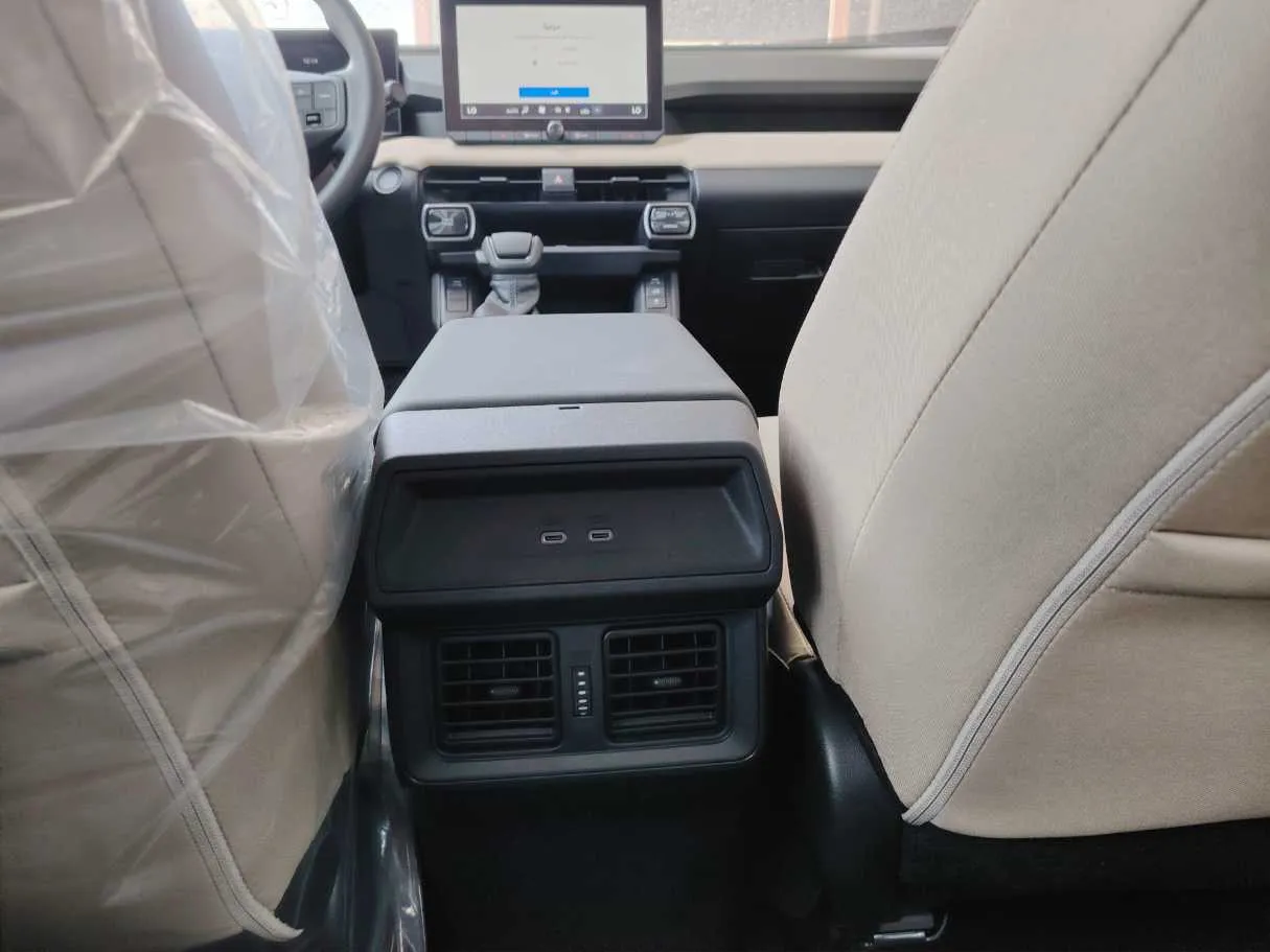 Car image 28