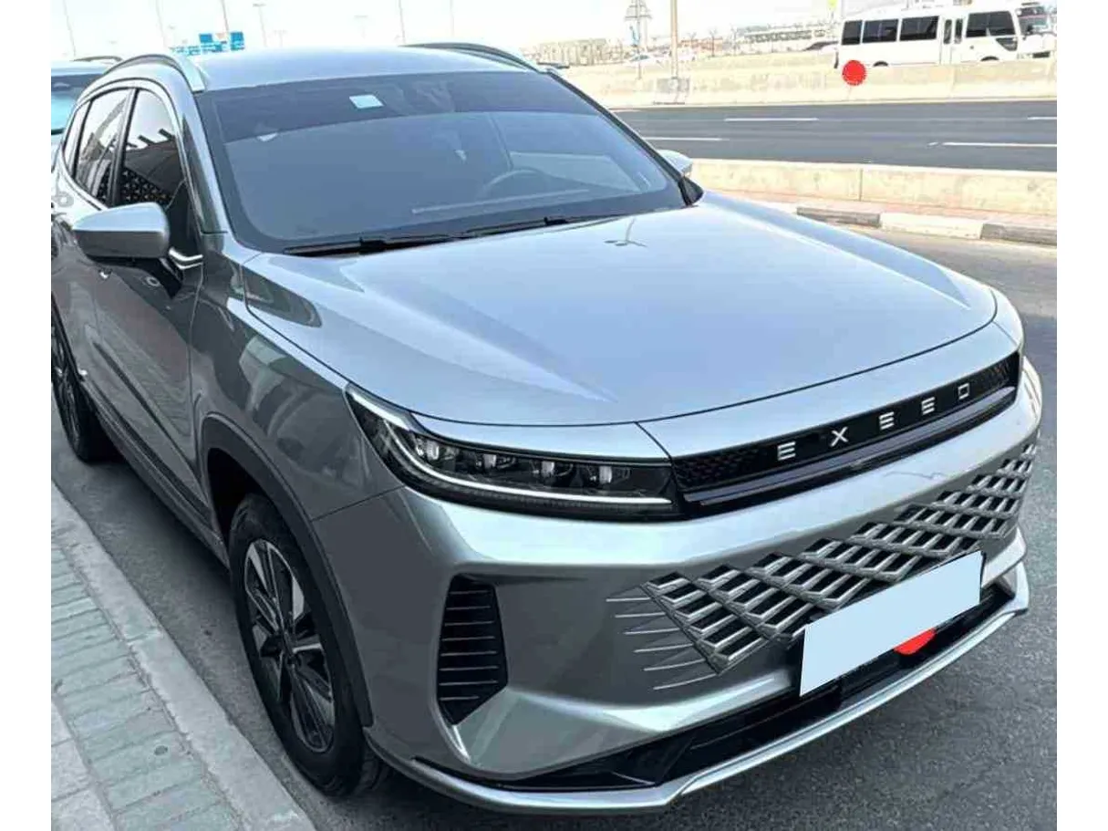 Car image 3