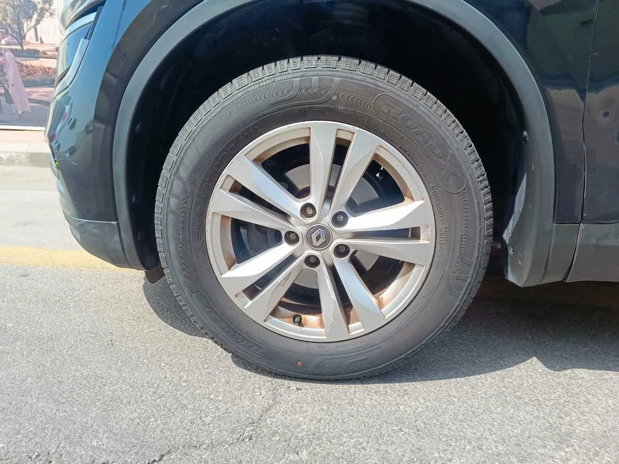 Car image 10