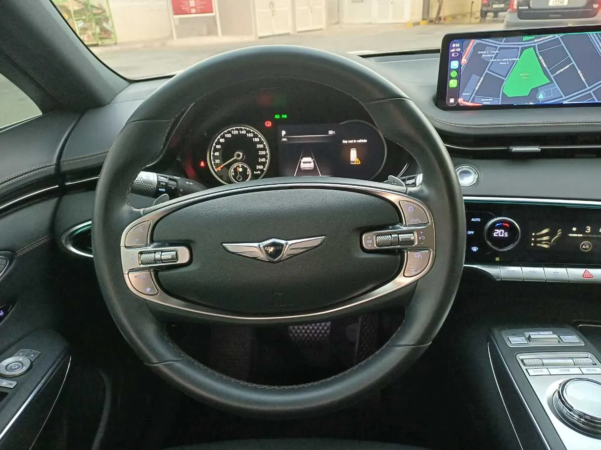 Car image 17