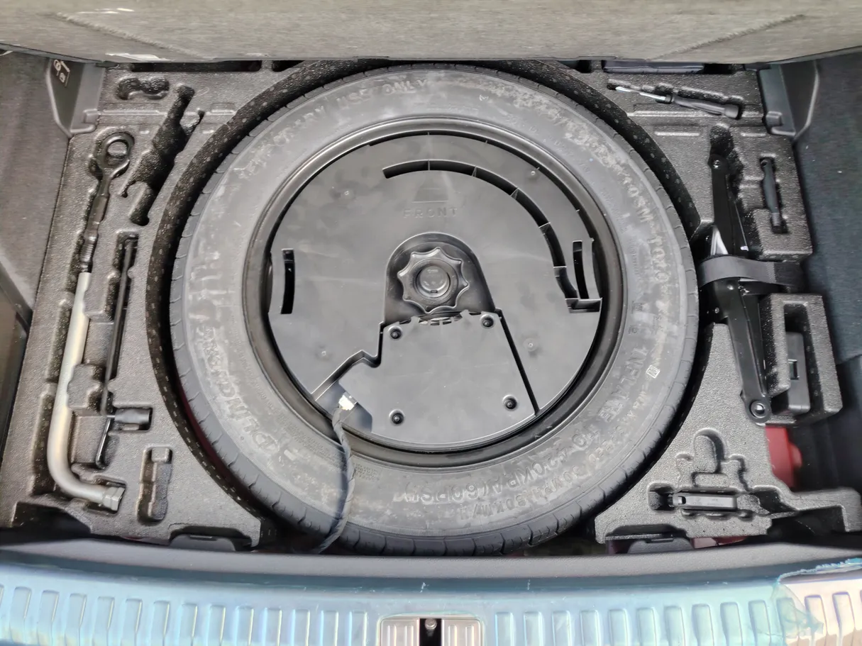 Car image 38