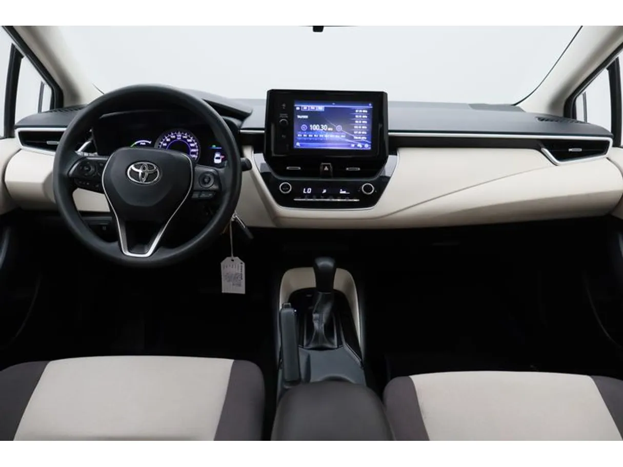 Car image 14