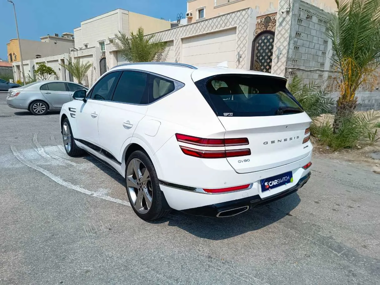 Car image 7