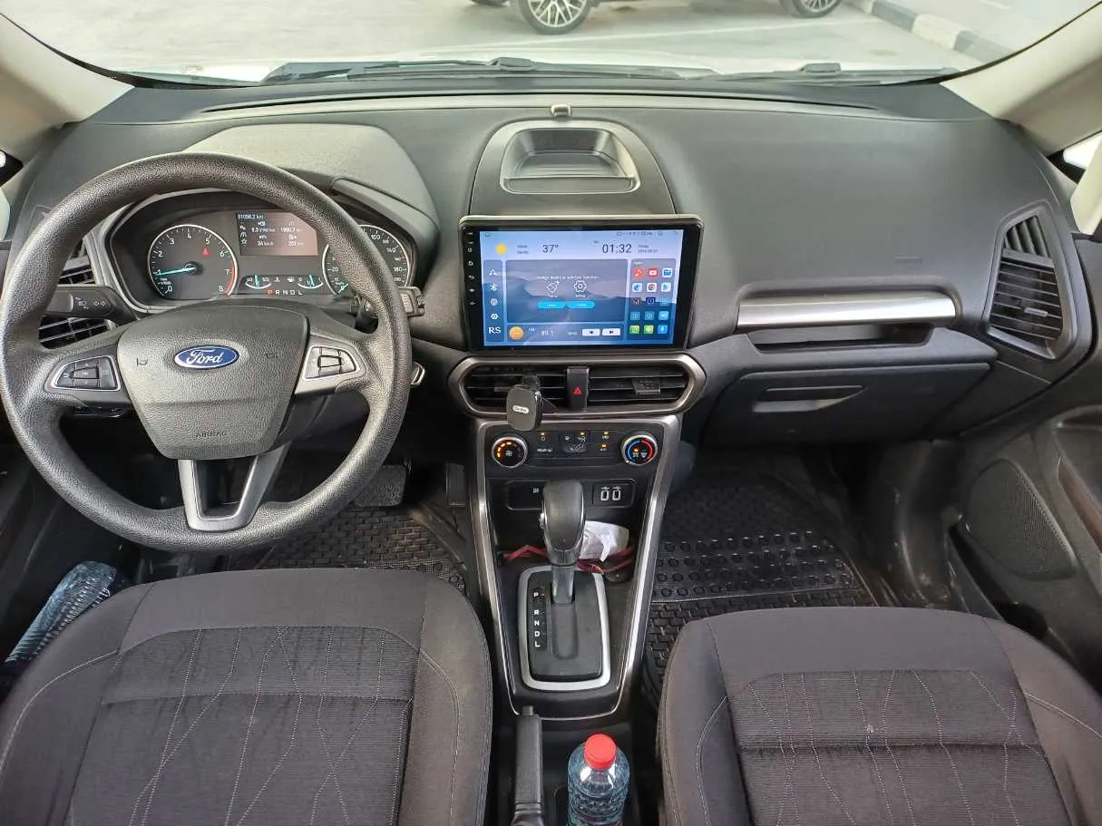 Car image 15