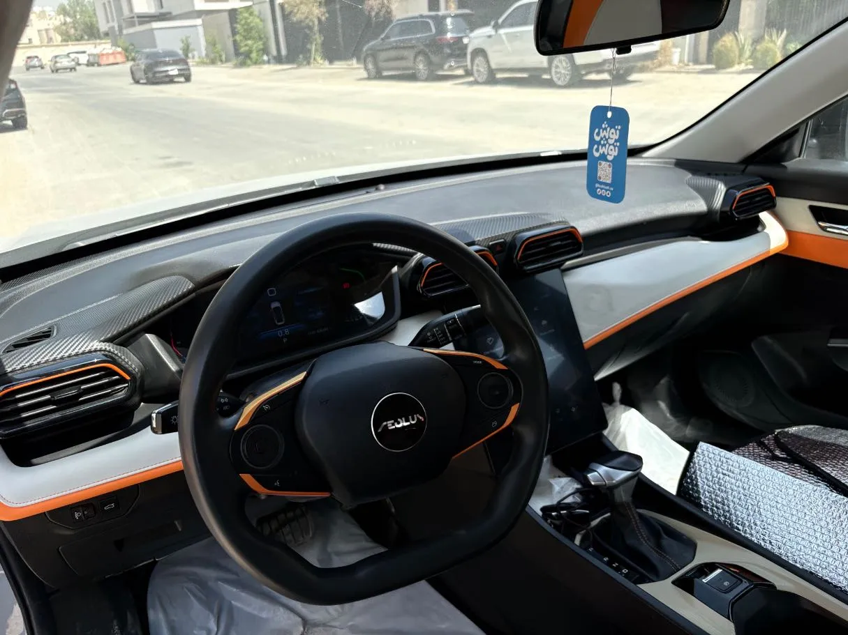 Car image 11
