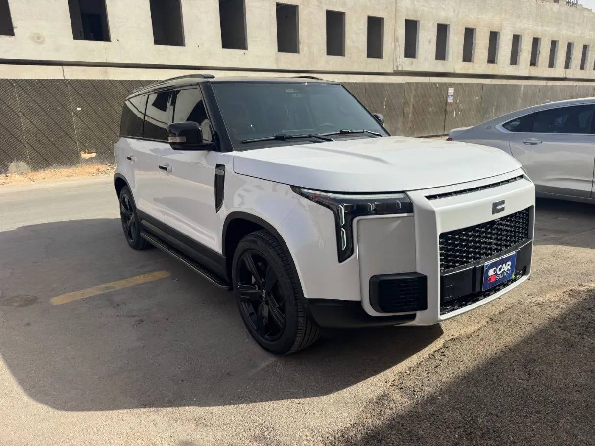 Car image 3