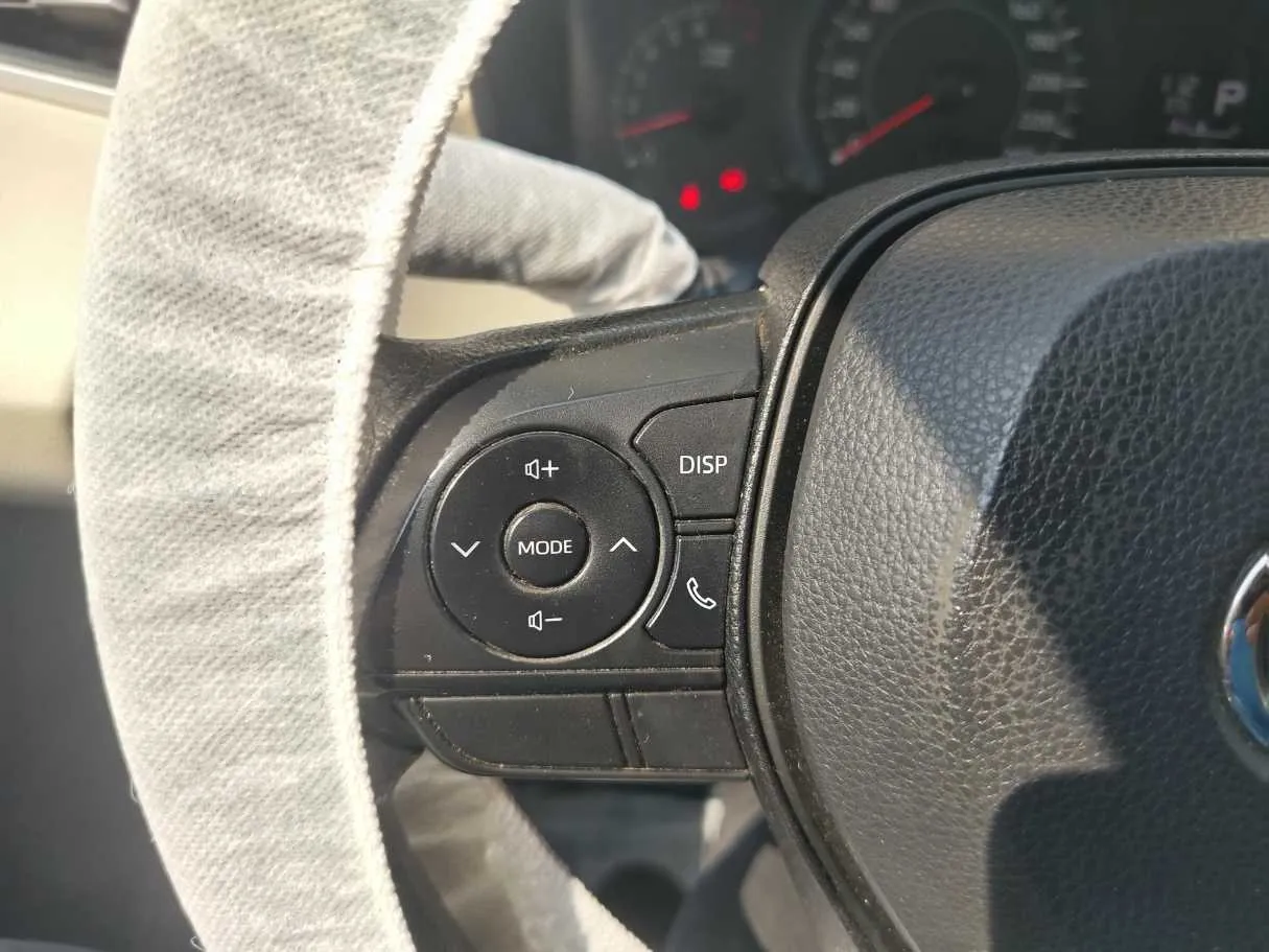 Car image 33