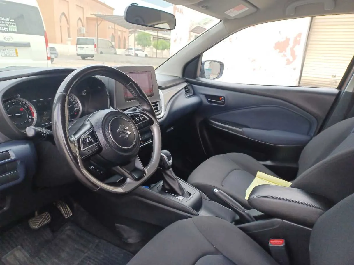 Car image 11