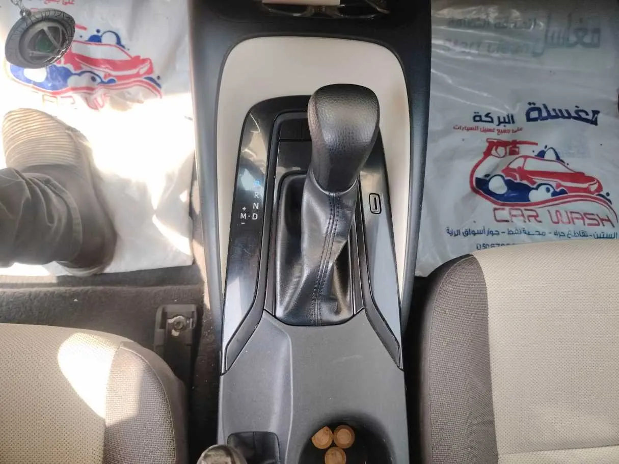 Car image 26