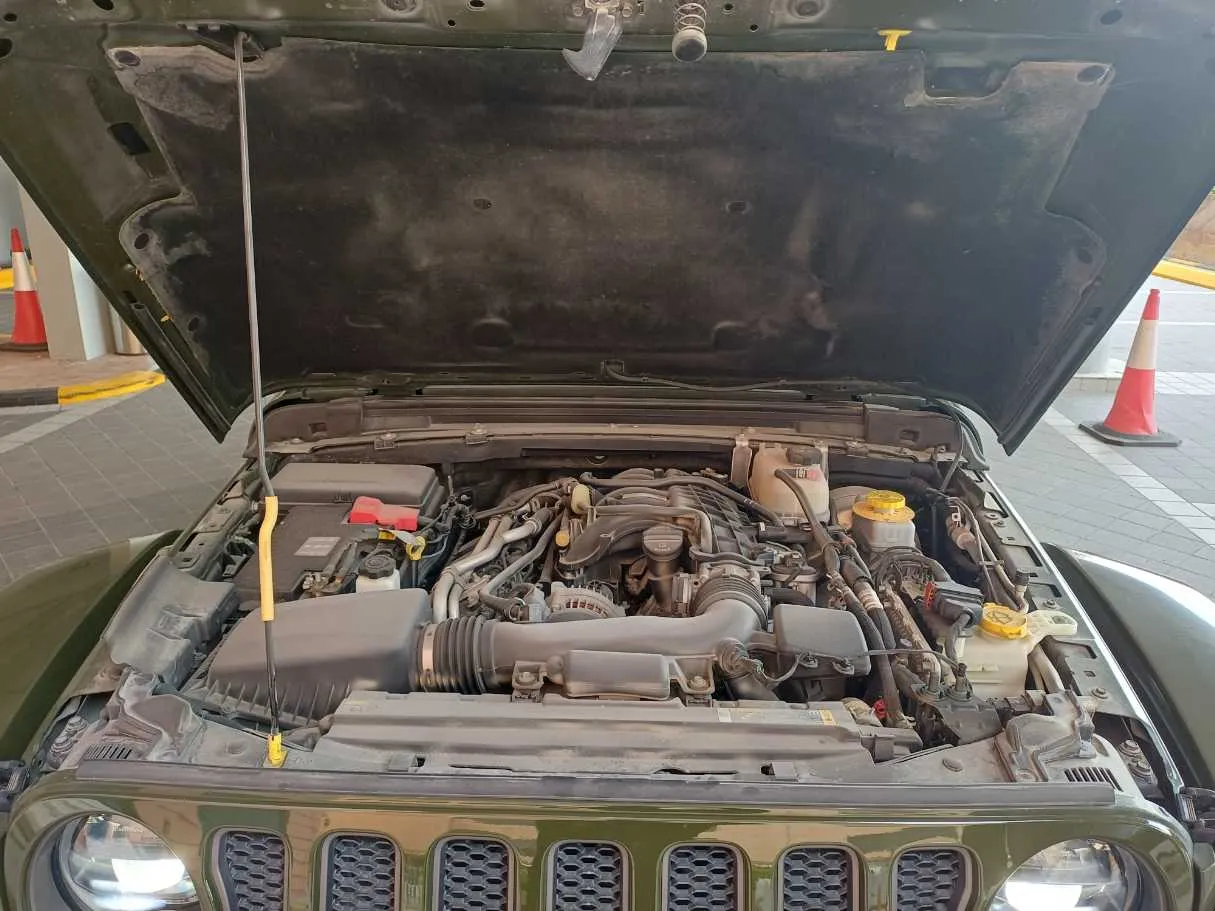 Car image 23