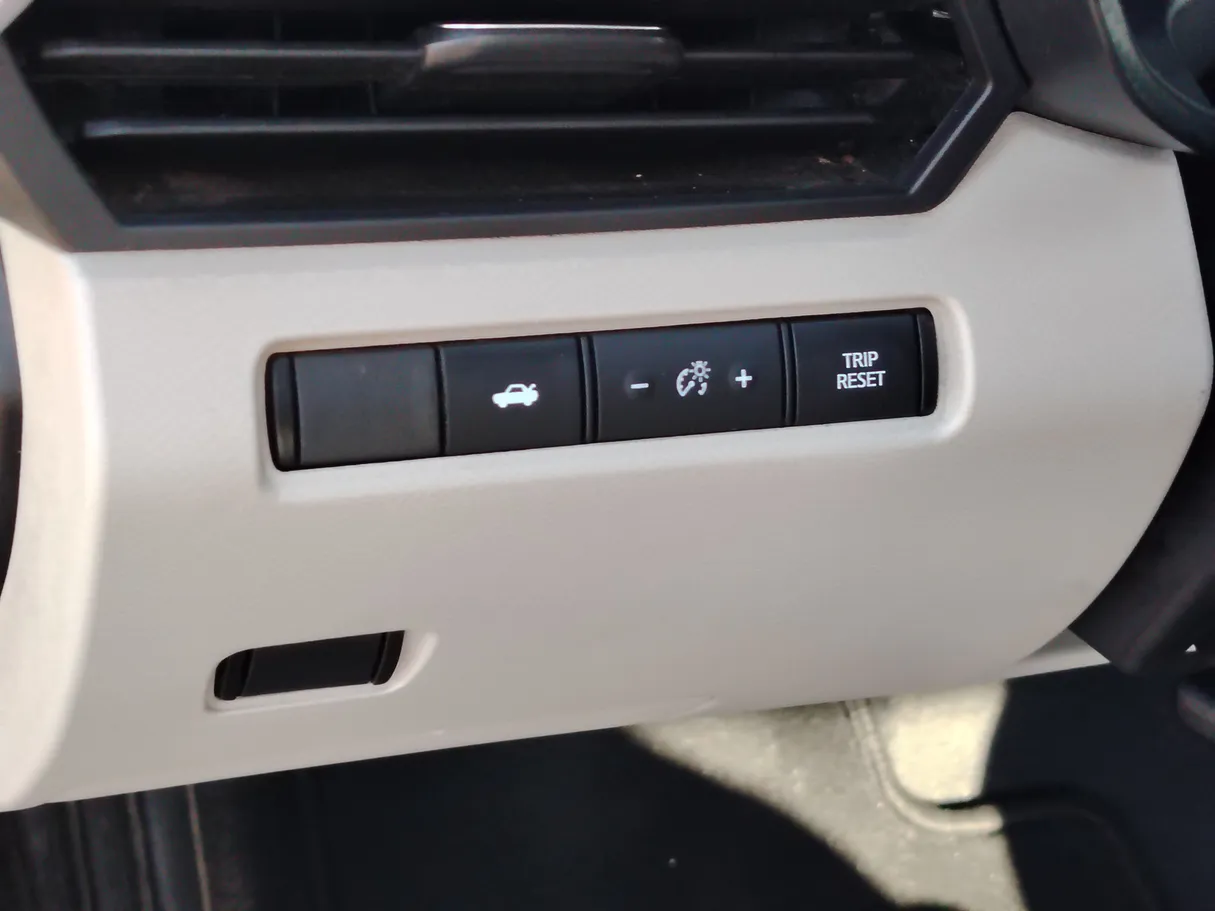 Car image 38