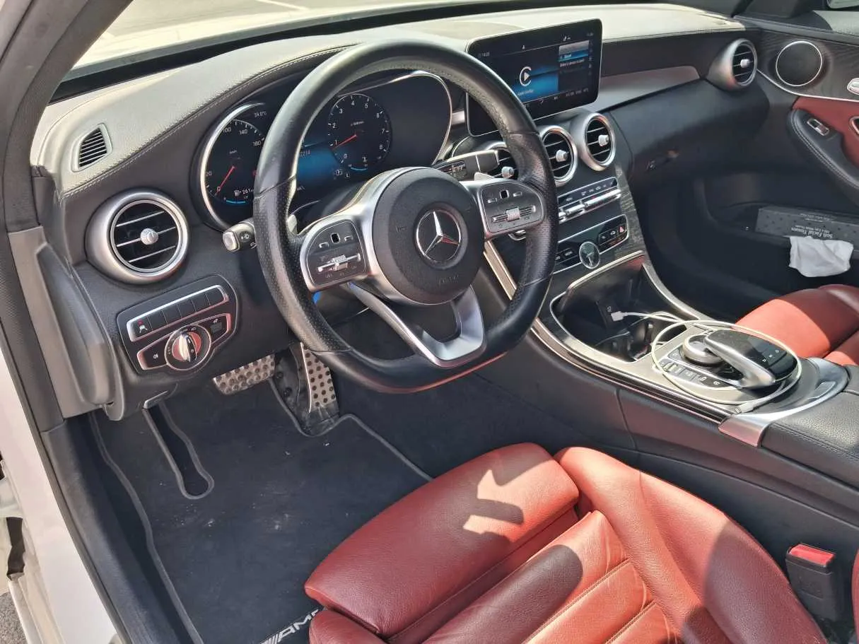 Car image 11
