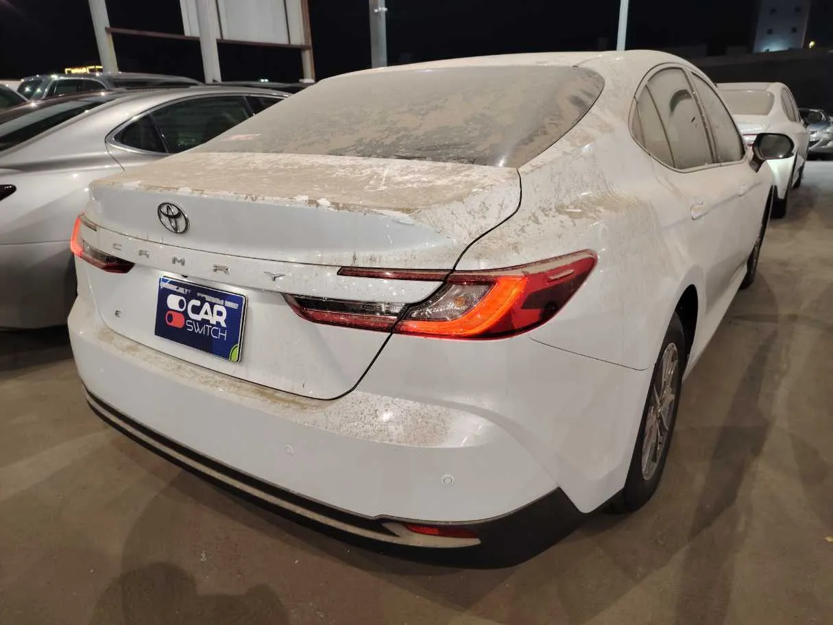 Car image 5