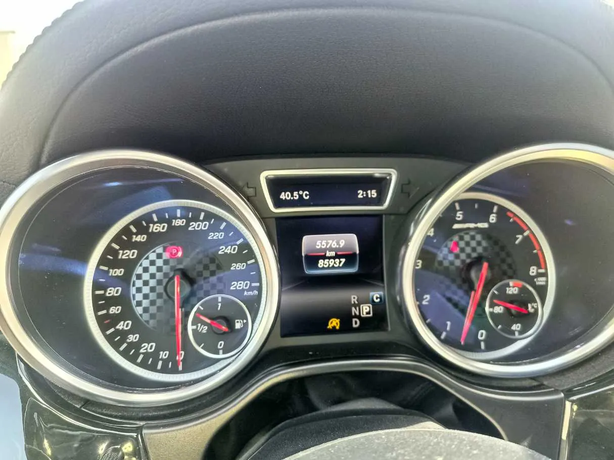 Car image 29