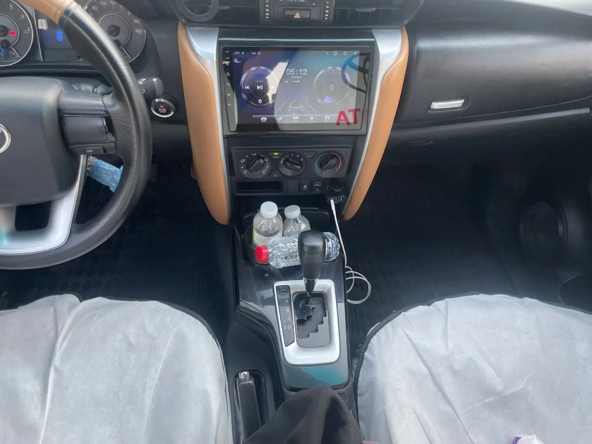 Car image 17