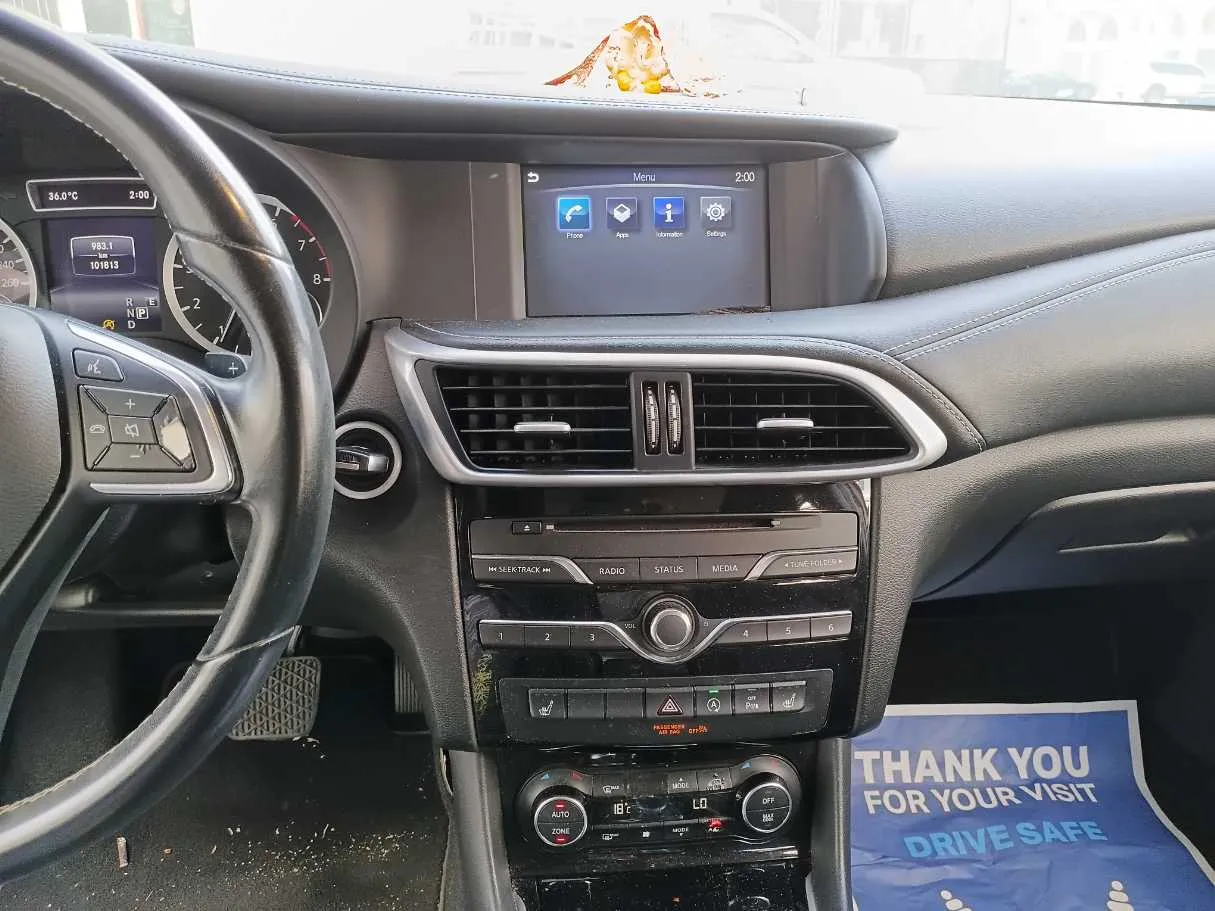 Car image 16