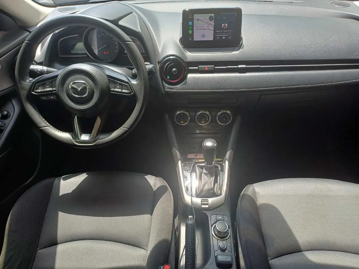 Car image 15