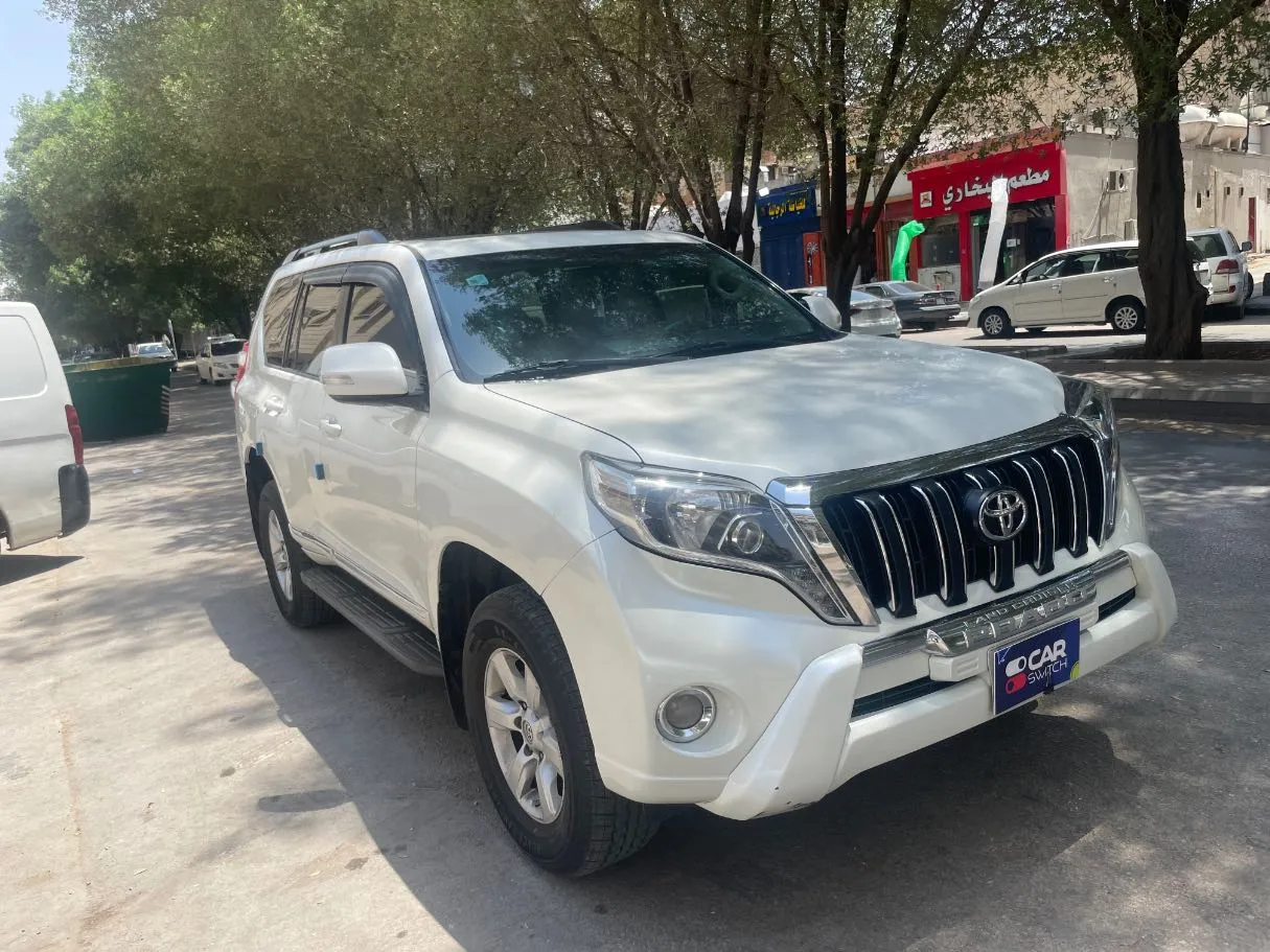 Car image 3