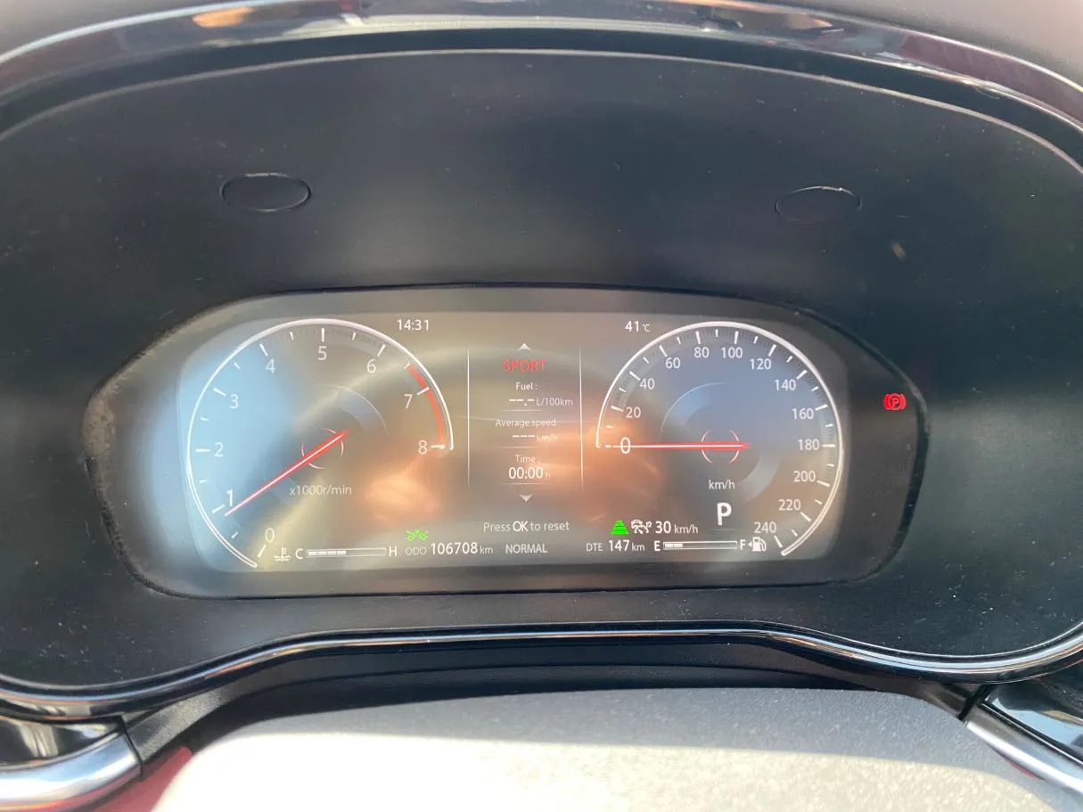 Car image 18