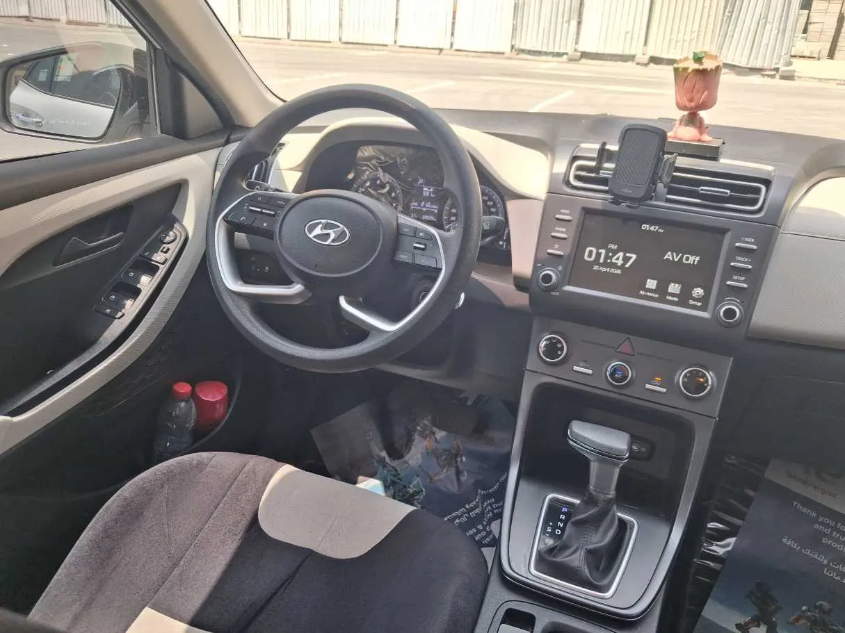 Car image 15