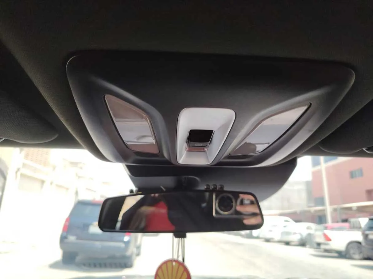 Car image 22