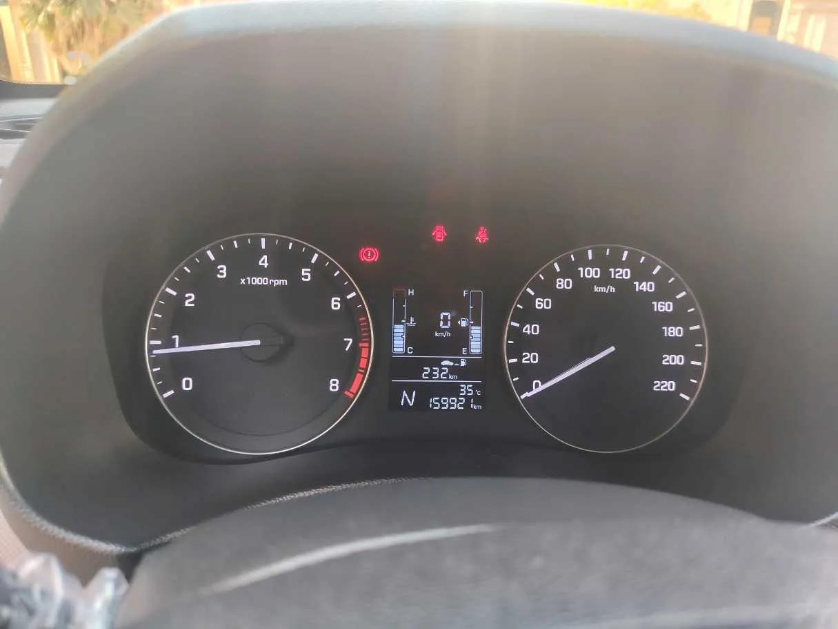 Car image 23