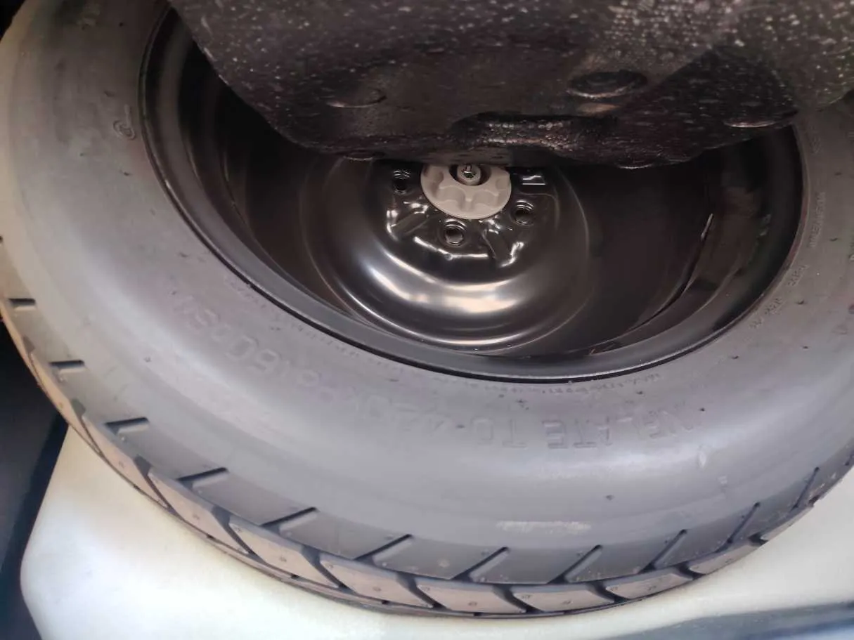 Car image 32